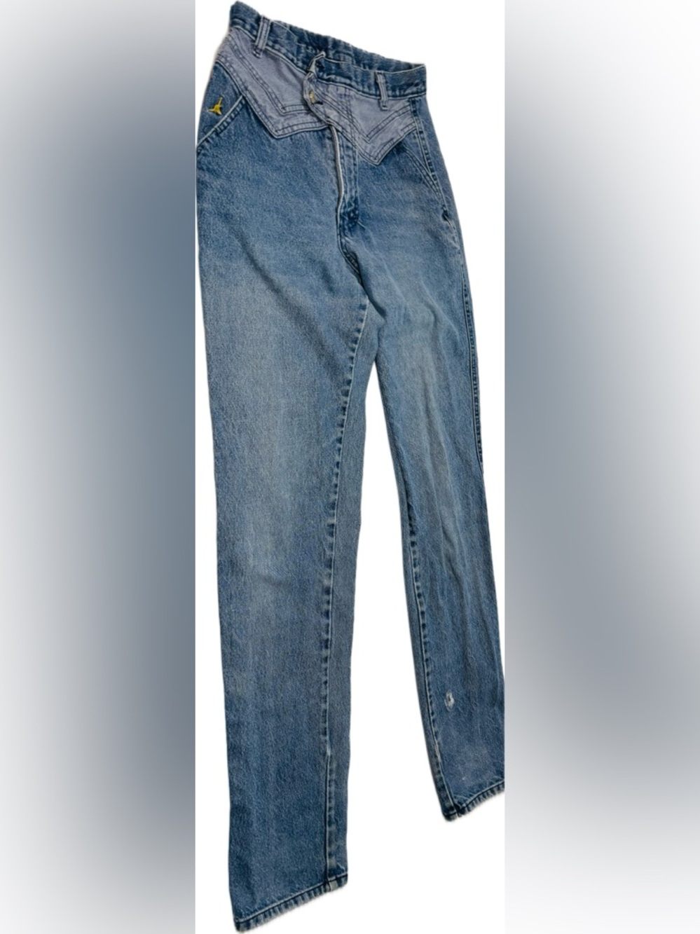 Vintage Women’s Light Blue Straight-Leg Jeans